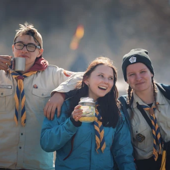 Drei Pfadranger haben gute Laune